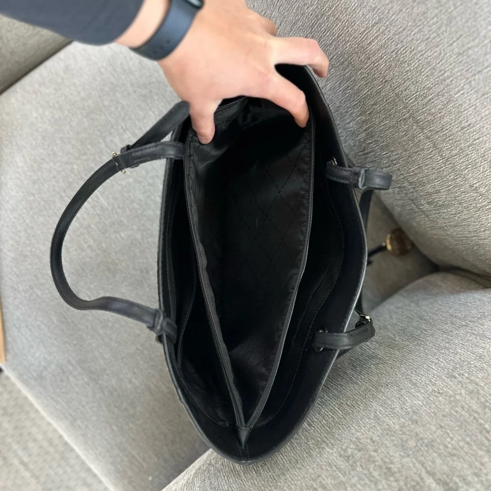 MICHAEL KORS Walsh Saffiano Leather Tote - Picture 11 of 15
